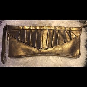 Metallic Clutch